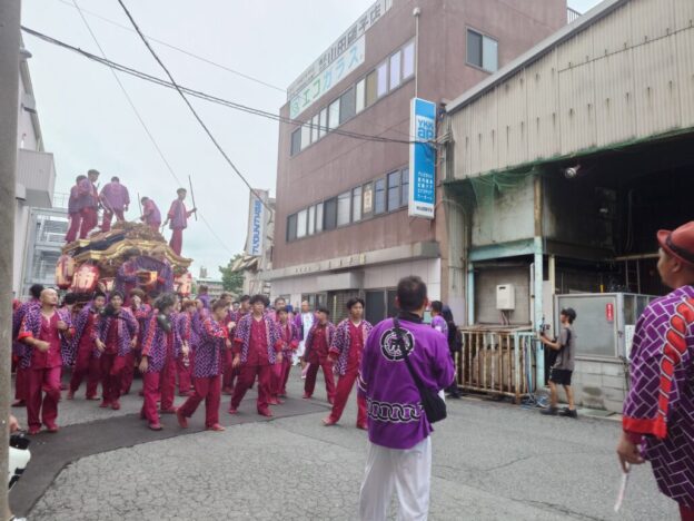 平野だんじり祭り　試験曳きの画像| ガラス・サッシの事なら大阪の株式会社山田硝子店へ